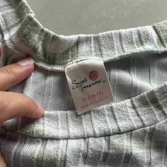 Secret Treasures Light Gray Ribbed Sweatshirt - Picture 5 of 5